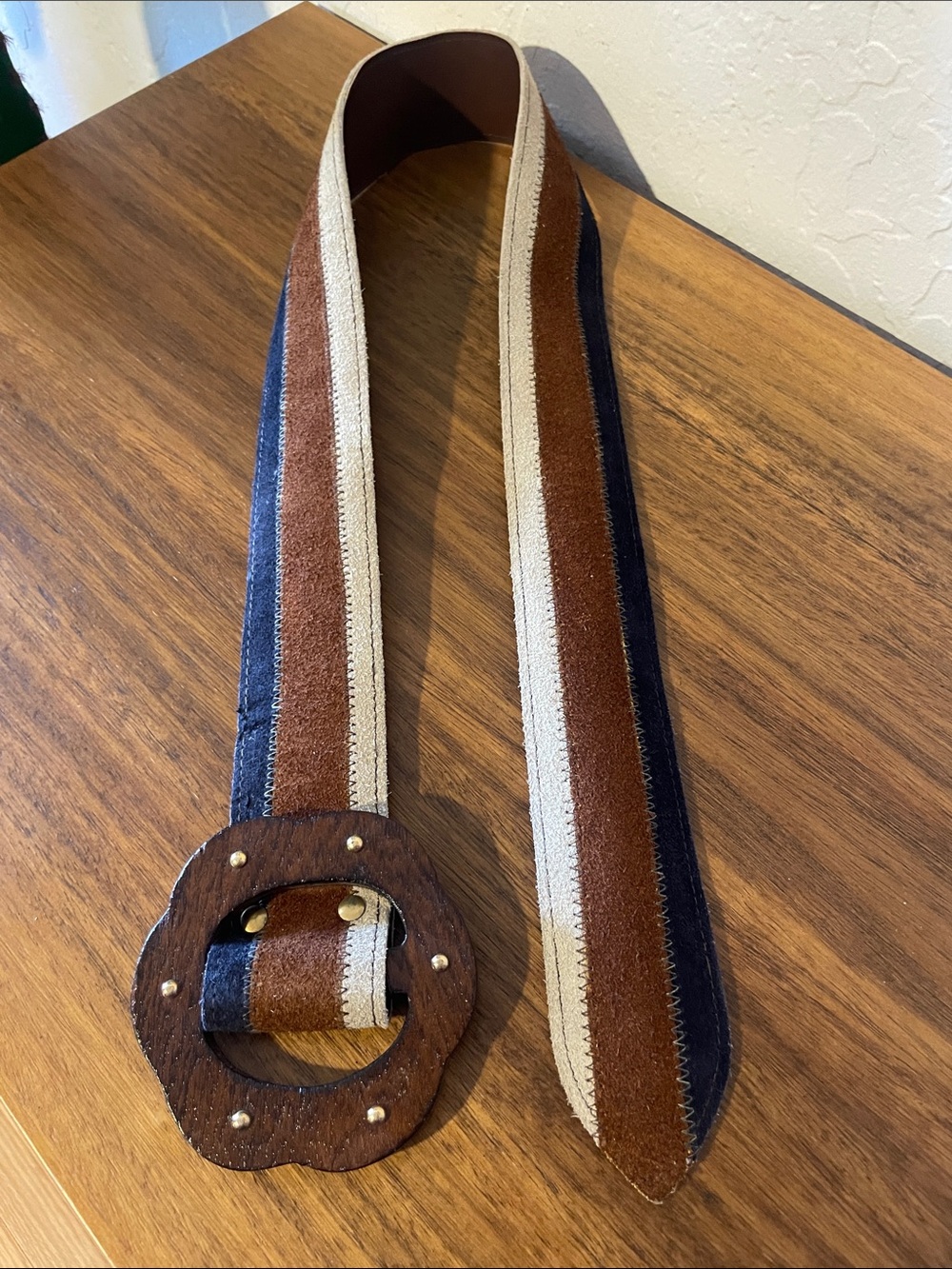 Vintage 70’s Leather and Wood Flower Belt